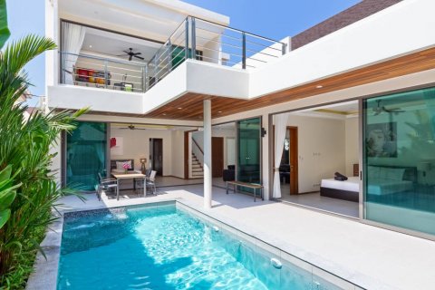 Villa in Rawai, Thailand 4 bedrooms № 120478 - photo 1