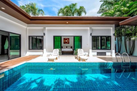 Villa in Rawai, Thailand 2 bedrooms № 120477 - photo 1