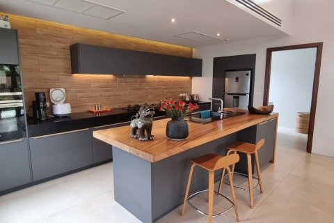 House in Bang Tao, Thailand 3 bedrooms № 84828 - photo 5