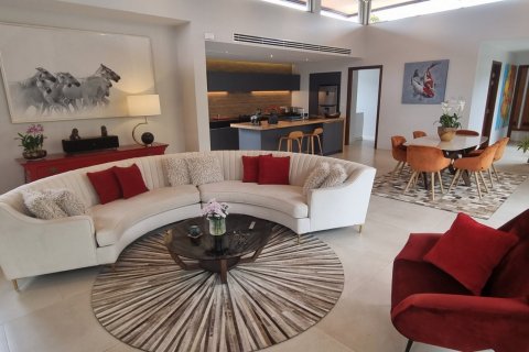 House in Bang Tao, Thailand 3 bedrooms № 84828 - photo 22