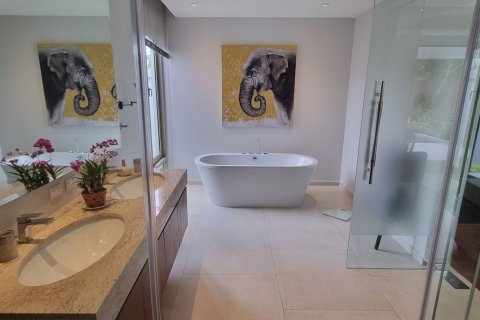 House in Bang Tao, Thailand 3 bedrooms № 84828 - photo 17