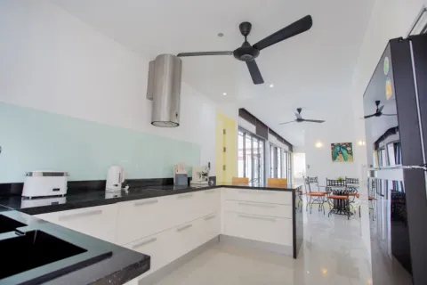 Villa in Phuket, Thailand 4 bedrooms № 28210 - photo 8