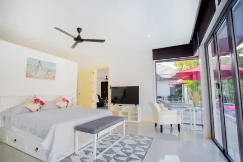Villa in Phuket, Thailand 4 bedrooms № 28210 - photo 10