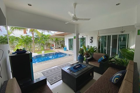 House in Hua Hin, Thailand 3 bedrooms № 125387 - photo 11