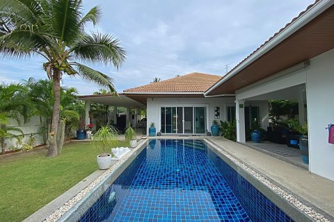 House in Hua Hin, Thailand 3 bedrooms № 125387 - photo 2
