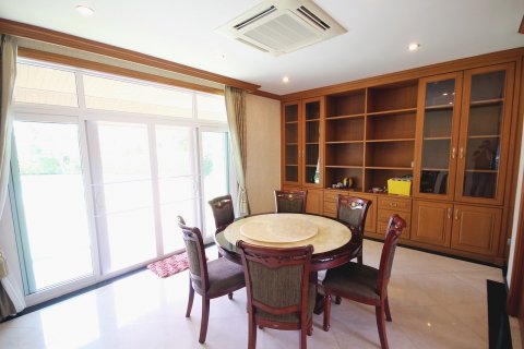 House in Hua Hin, Thailand 7 bedrooms № 125295 - photo 8