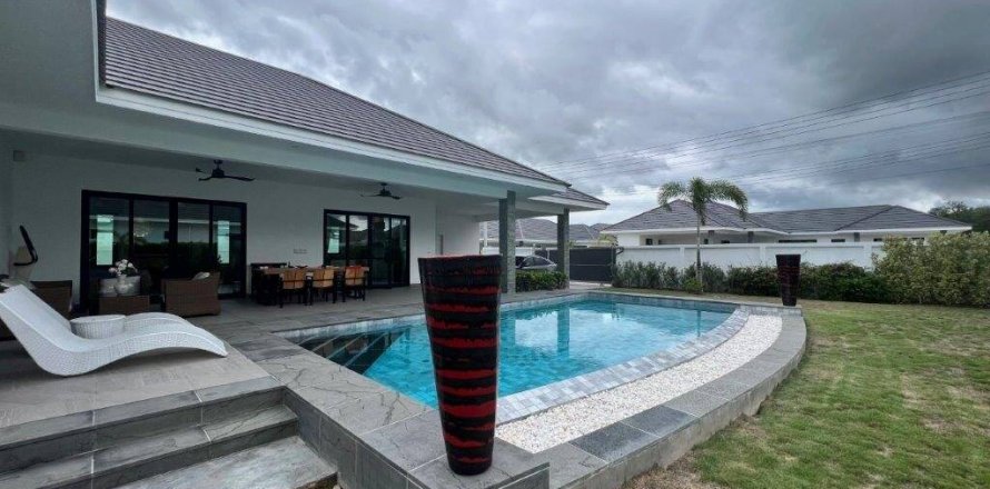Villa in Hua Hin, Thailand 3 bedrooms № 101922