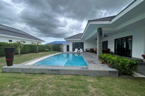 Villa in Hua Hin, Thailand 3 bedrooms № 101922 - photo 2