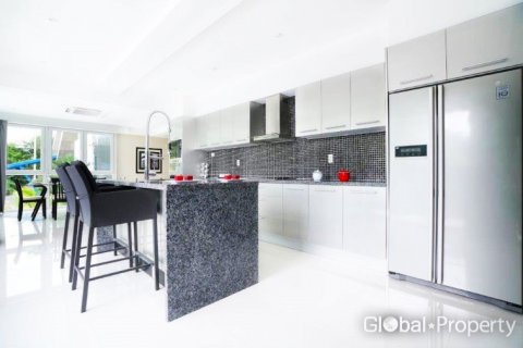 Кондоминиум с 2 спальнями в Паттайе, Таиланд № 132359 - фото 11