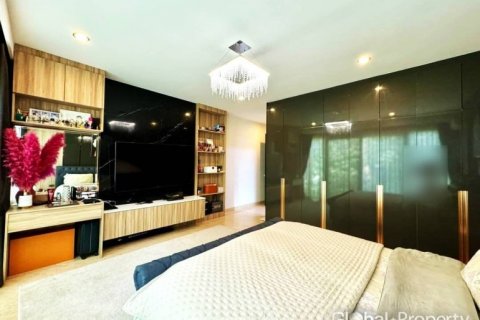 Дом в Паттайе, Таиланд с 4 спальнями  № 132356 - фото 9