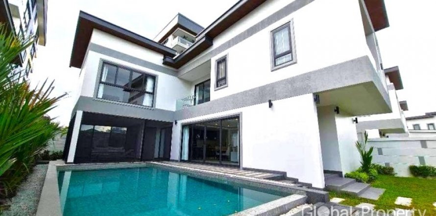 Maison à Pattaya, Thaïlande 4 chambres № 132358