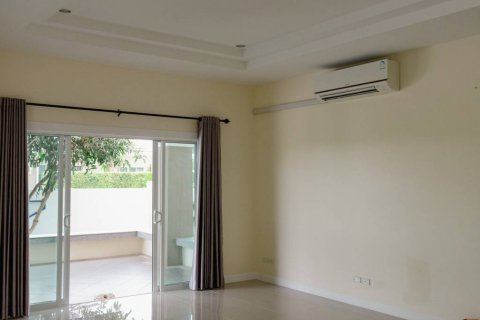 Villa in Hua Hin, Thailand 5 bedrooms № 132451 - photo 3