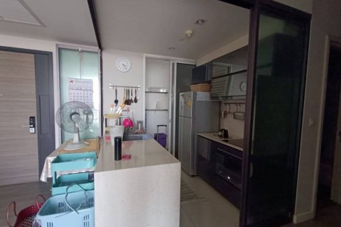 Condo in Bangkok, Thailand, 2 bedrooms  № 132448 - photo 6