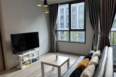 Condo in Din Daeng, Bangkok, Thailand, 2 bedrooms  № 132546 - photo 2