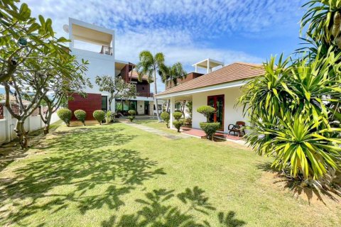 Villa in Sam Roi Yot, Thailand 4 bedrooms № 101890 - photo 8