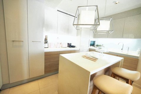 Condo in Bangkok, Thailand, 3 bedrooms  № 101891 - photo 4