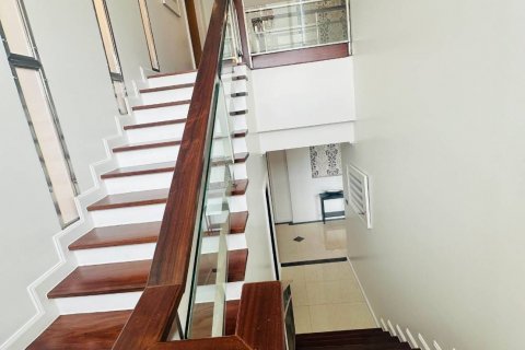 Penthouse in Khlong Toei, Bangkok, Thailand 4 bedrooms № 142362 - photo 13