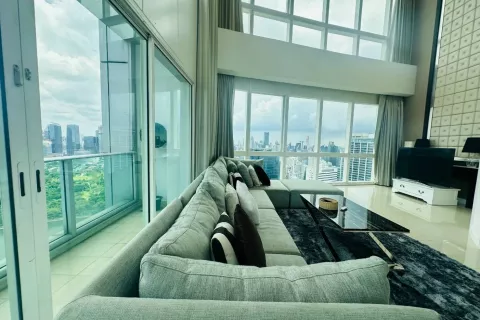 Penthouse in Khlong Toei, Bangkok, Thailand 4 bedrooms № 142362 - photo 3