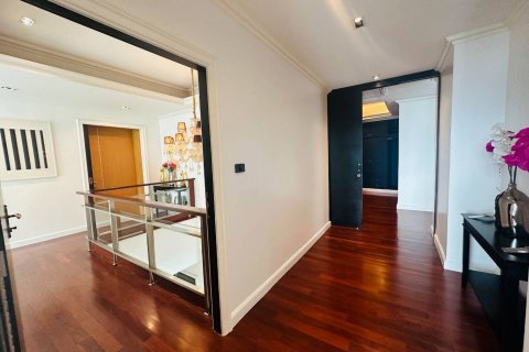 Penthouse in Khlong Toei, Bangkok, Thailand 4 bedrooms № 142362 - photo 6