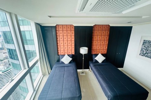 Penthouse in Khlong Toei, Bangkok, Thailand 4 bedrooms № 142362 - photo 14