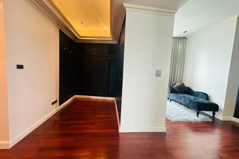 Penthouse in Khlong Toei, Bangkok, Thailand 4 bedrooms № 142362 - photo 21