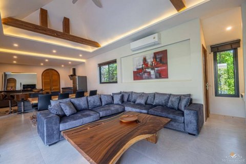 Villa in Ko Samui, Thailand 3 bedrooms № 104256 - photo 8