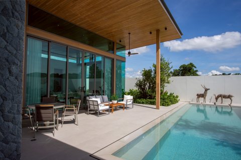 Villa in Phuket, Thailand 3 bedrooms № 107675 - photo 18