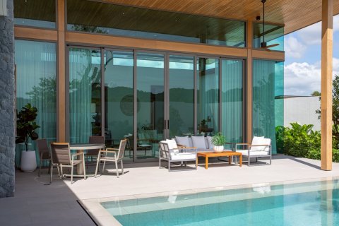 Villa in Phuket, Thailand 3 bedrooms № 107675 - photo 19