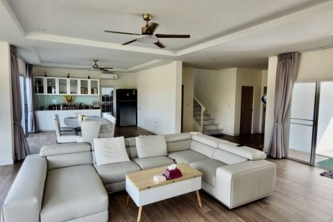 Вилла в Хуа Хине, Таиланд с 4 спальнями  № 100944 - фото 3