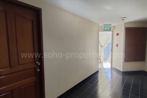 Condo in Bangkok, Thailand, 1 bedroom № 143060 - photo 13