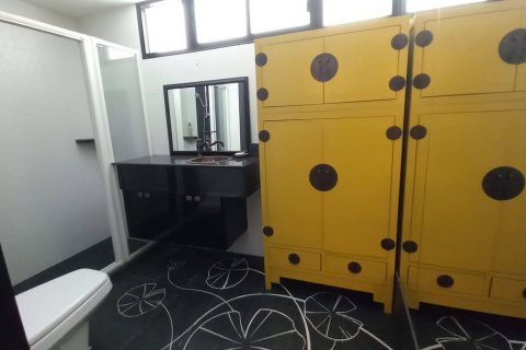 Кондоминиум с 3 спальнями в Сатхоне, Бангкок, Таиланд № 143063 - фото 15