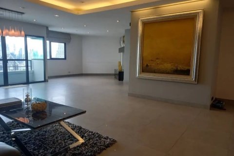 Кондоминиум с 3 спальнями в Сатхоне, Бангкок, Таиланд № 143063 - фото 3