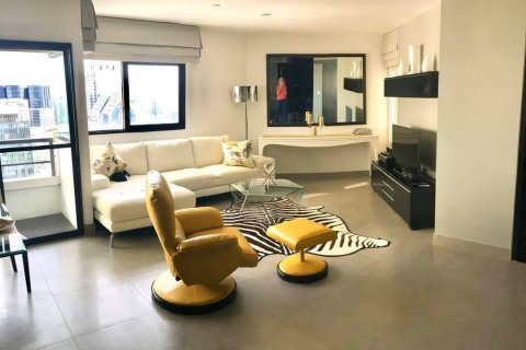 Кондоминиум с 3 спальнями в Сатхоне, Бангкок, Таиланд № 143063 - фото 5