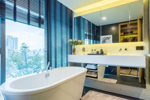 Condo in Bangkok, Thailand, 3 bedrooms  № 143517 - photo 7