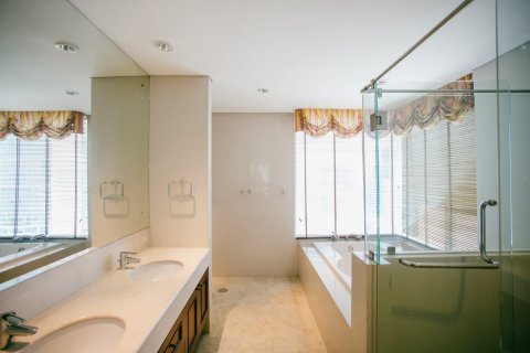 Кондоминиум с 3 спальнями в Бангкоке, Таиланд № 143519 - фото 13