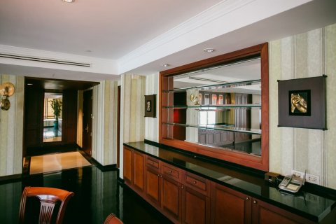 Кондоминиум с 3 спальнями в Бангкоке, Таиланд № 143519 - фото 10