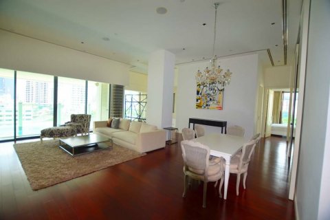 Кондоминиум с 2 спальнями в Бангкоке, Таиланд № 143518 - фото 2