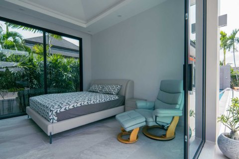 House in Bang Tao, Thailand 4 bedrooms № 120811 - photo 17