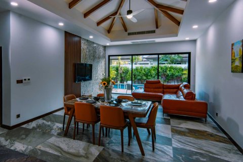 House in Bang Tao, Thailand 4 bedrooms № 120811 - photo 3