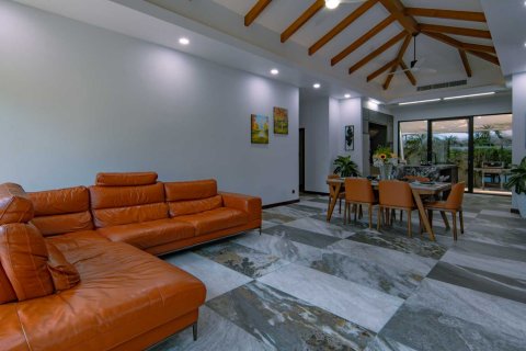 House in Bang Tao, Thailand 4 bedrooms № 120811 - photo 7