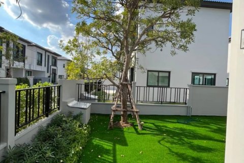 Maison à Bang Kaeo, Thaïlande 3 chambres № 105239 - photo 5