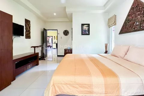 House in Kamala, Thailand 4 bedrooms № 131293 - photo 12