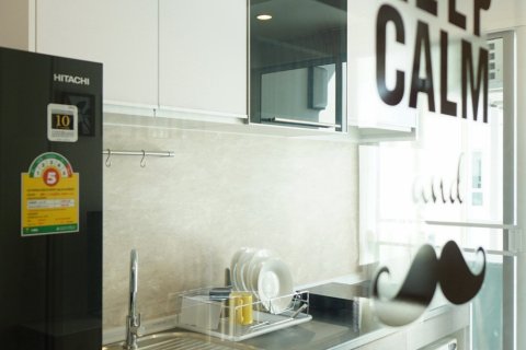 Studio dans le Condo à Huai Khwang, Bangkok, Thaïlande № 142855 - photo 6