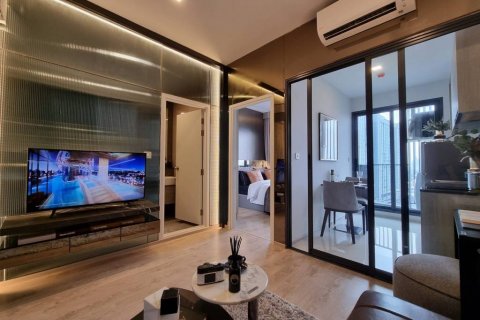 Condo in Suan Luang, Bangkok, Thailand, 1 bedroom  № 115906 - photo 2