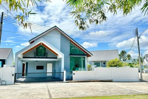 Maison à Chalong, Thaïlande 3 chambres № 86792 - photo 1