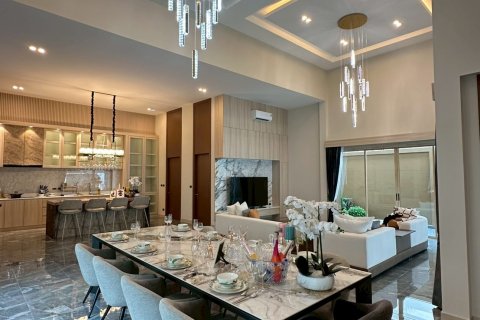 Villa à Pattaya, Thaïlande 4 chambres № 130455 - photo 13