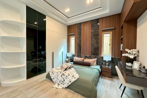Villa in Pattaya, Thailand 4 bedrooms № 130455 - photo 8