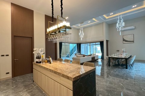 Вилла в Паттайе, Таиланд с 4 спальнями  № 130455 - фото 21