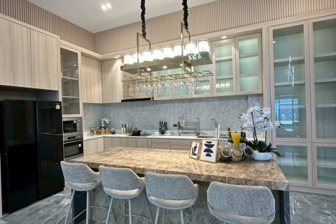 Вилла в Паттайе, Таиланд с 4 спальнями  № 130455 - фото 26