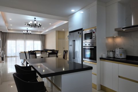 Villa à Pattaya, Thaïlande 4 chambres № 130449 - photo 6